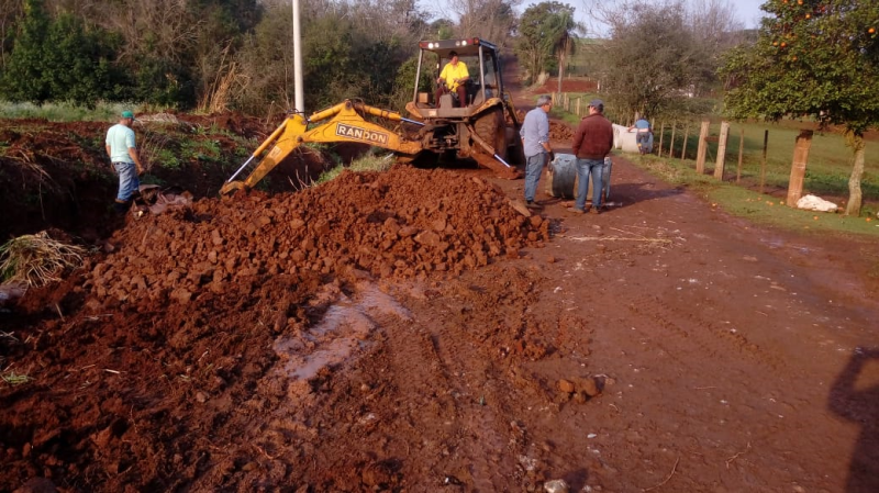 COMUNIDADE DE DONA OTÍLIA RECEBE OBRA DE DRENAGEM